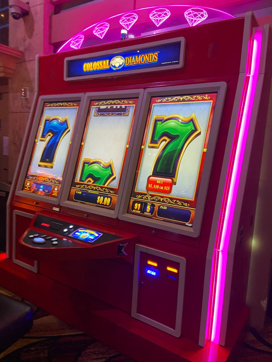Lucky Casino کیسینو میں سلاٹ کھیلنا شروع کریں۔